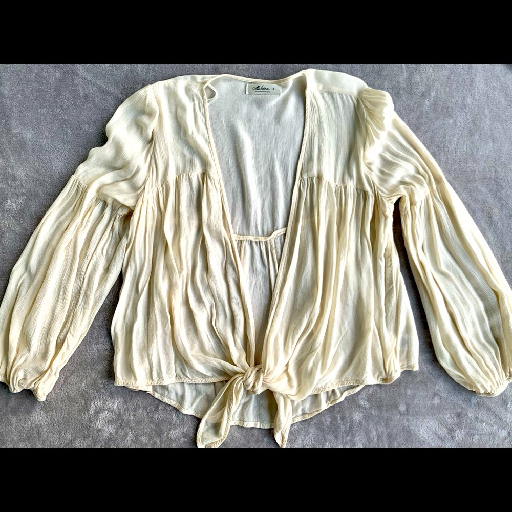 Mahina flowy blouse. Size M. Cream. Open front-tie
